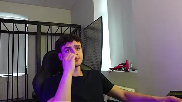 Snapshot of Brad_Holloway chatting on October 2025 12:36:02 PM Brad Holloway online show from October 2025 12:36:02 PM