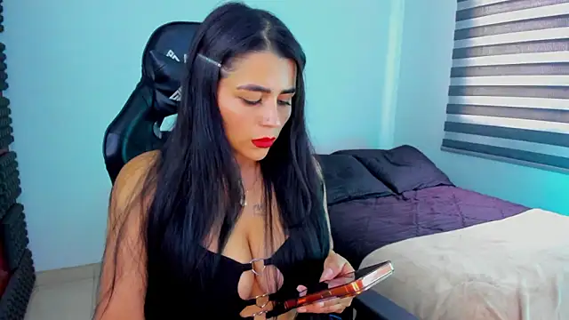 hannarusso online show from March 2026 08:15:02 PM