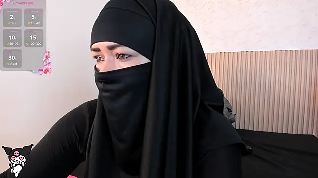 Layla arabelle online show from June 2026 07:58:02 PM