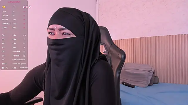 Layla arabelle online show from July 2026 08:22:02 PM