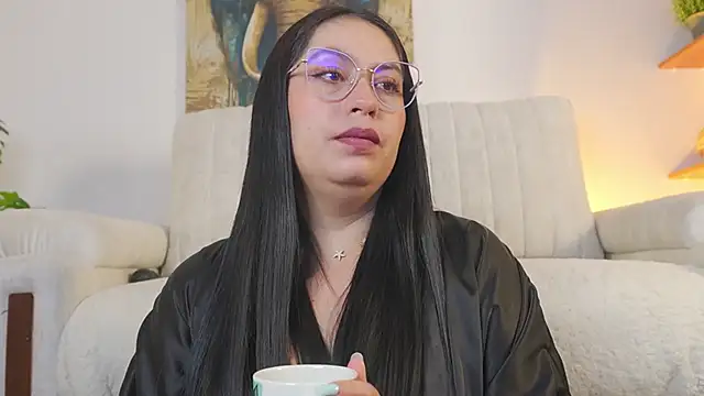 Snapshot of AliceCorner chatting on March 2026 12:00:01 PM AliceCorner online show from March 2026 12:00:01 PM