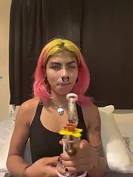 Snapshot of Harley_cams chatting on September 2025 12:43:02 AM Harley cams online show from September 2025 12:43:02 AM