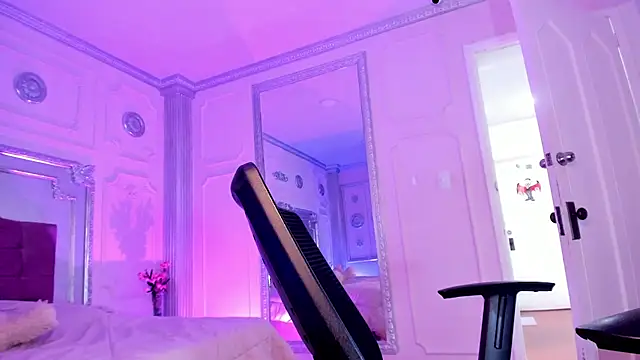 Snapshot of KatianPierce chatting on October 2025 07:44:02 PM KatianPierce online show from October 2025 07:44:02 PM