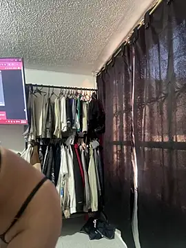 KatianPierce online show from June 2026 09:39:01 PM