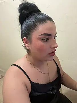 pareja curiosa19 online show from May 2026 11:21:01 PM