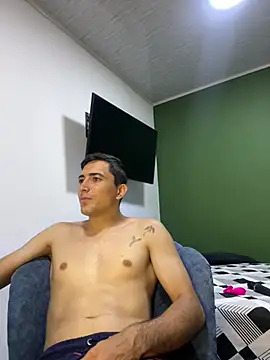 pareja curiosa19 online show from July 2026 01:23:01 AM