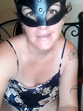 emiliemilf online show from November 2025 07:52:02 AM