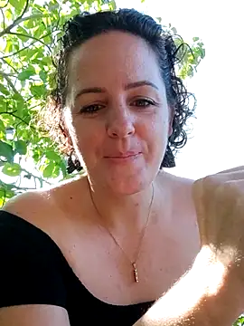 emiliemilf online show from June 2026 07:17:01 PM