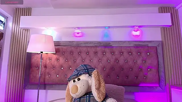 Andy Leex online show from June 2026 08:33:01 PM