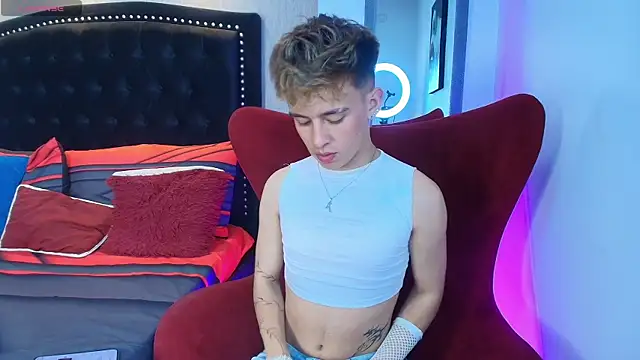 LiamWildx20 online show from September 2025 04:38:02 AM