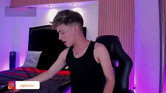 LiamWildx20 online show from April 2026 04:26:01 AM