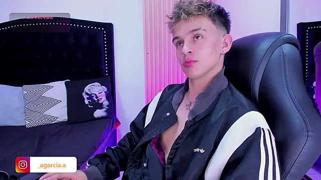 LiamWildx20 online show from May 2026 05:57:02 AM