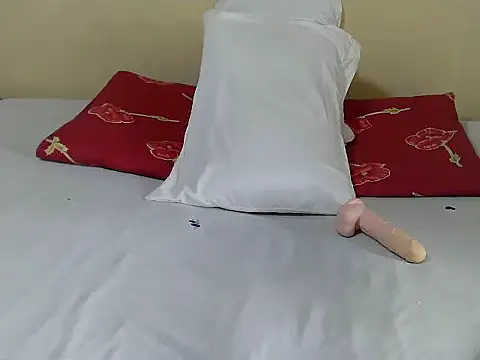 Creamy-Aisha online show from September 2025 03:45:01 PM