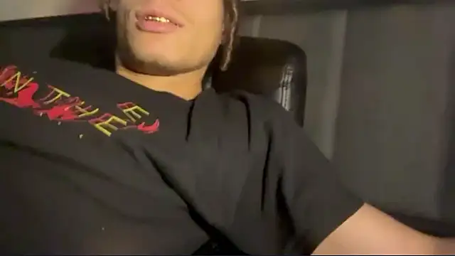 Snapshot of shurthingx chatting on March 2026 04:02:01 PM shurthingx online show from March 2026 04:02:01 PM