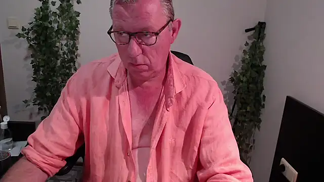 JamesBauer online show from September 2025 03:32:01 AM