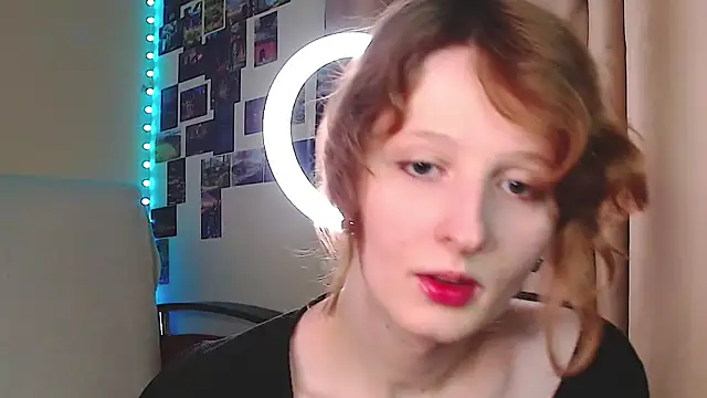 Snapshot of c0ralynx chatting on September 2025 08:00:02 PM c0ralynx online show from September 2025 08:00:02 PM