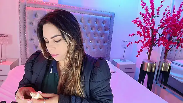 Snapshot of Lia_adamsss chatting on November 2025 03:17:01 AM Lia adamsss online show from November 2025 03:17:01 AM