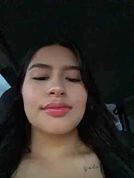 andrea gomes  online show from April 2026 10:51:02 PM