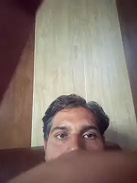 Snapshot of johnny8731 chatting on December 2025 09:47:01 AM johnny8731 online show from December 2025 09:47:01 AM