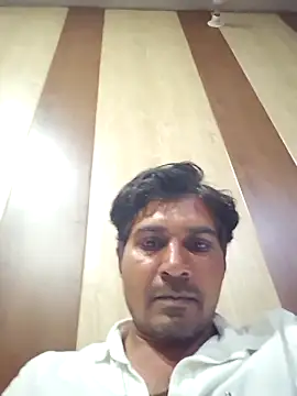 Snapshot of johnny8731 chatting on March 2026 02:02:02 PM johnny8731 online show from March 2026 02:02:02 PM