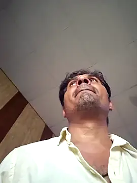 Snapshot of johnny8731 chatting on March 2026 05:04:01 AM johnny8731 online show from March 2026 05:04:01 AM