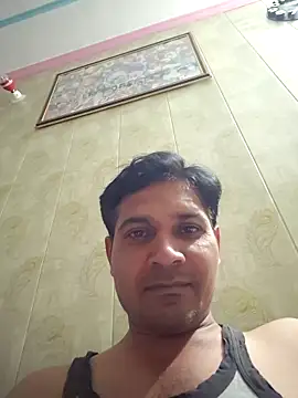 Snapshot of johnny8731 chatting on April 2026 04:05:02 PM johnny8731 online show from April 2026 04:05:02 PM