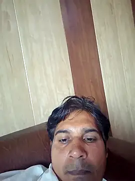 johnny8731 online show from May 2026 04:07:01 AM