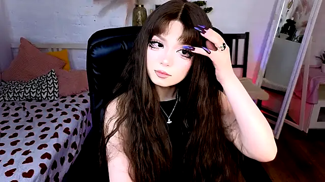 maddymystie online show from July 2026 02:47:02 PM