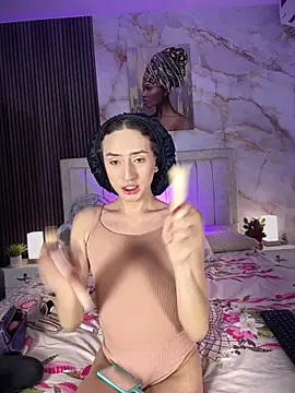 peachandtyron  online show from June 2026 06:51:01 PM
