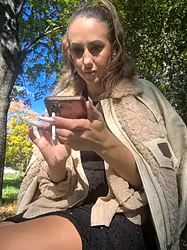 Brilliant-Splashes online show from September 2025 09:00:02 AM