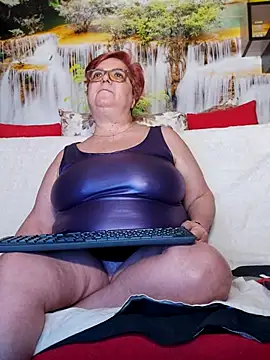 Snapshot of QueenPammy1 chatting on February 2025 03:41:02 PM QueenPammy1 online show from February 2025 03:41:02 PM