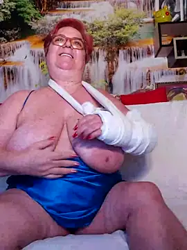 Snapshot of QueenPammy1 chatting on February 2025 10:04:01 AM QueenPammy1 online show from February 2025 10:04:01 AM