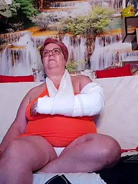 Snapshot of QueenPammy1 chatting on February 2025 08:28:02 AM QueenPammy1 online show from February 2025 08:28:02 AM