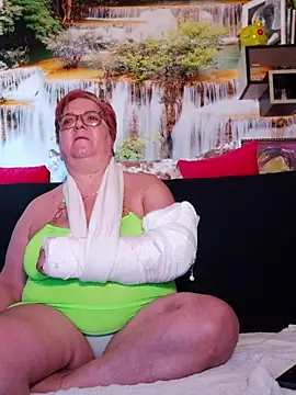 Snapshot of QueenPammy1 chatting on March 2025 07:03:01 AM QueenPammy1 online show from March 2025 07:03:01 AM