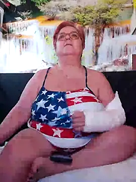 Snapshot of QueenPammy1 chatting on March 2025 12:51:01 PM QueenPammy1 online show from March 2025 12:51:01 PM