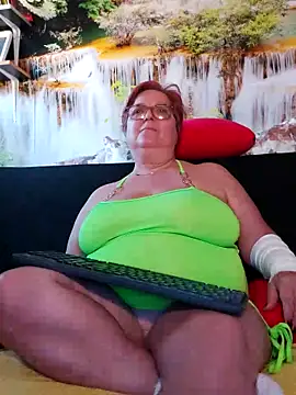 Snapshot of QueenPammy1 chatting on March 2025 02:40:01 PM QueenPammy1 online show from March 2025 02:40:01 PM