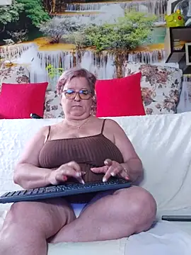 Snapshot of QueenPammy1 chatting on September 2025 06:46:01 AM QueenPammy1 online show from September 2025 06:46:01 AM