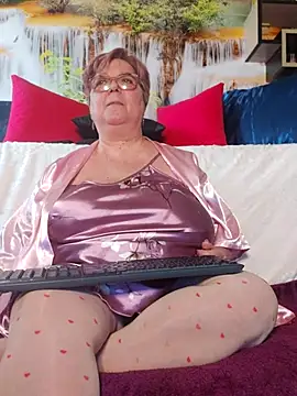 Snapshot of QueenPammy1 chatting on February 2026 09:26:01 AM QueenPammy1 online show from February 2026 09:26:01 AM