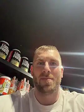 Snapshot of trainwithme chatting on February 2026 12:14:01 PM trainwithme online show from February 2026 12:14:01 PM