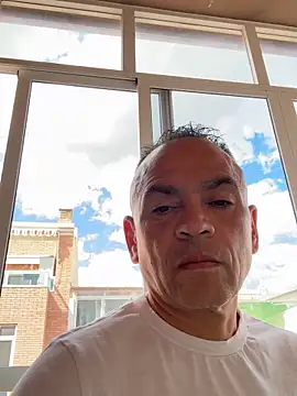 mateocali25 online show from May 2026 02:36:02 PM