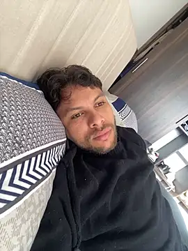 Snapshot of haku_kanjy chatting on November 2025 12:28:02 PM haku kanjy online show from November 2025 12:28:02 PM