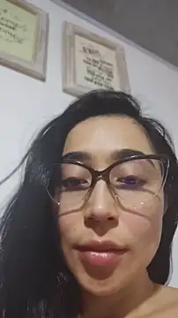 Elowyn online show from May 2026 01:44:01 AM