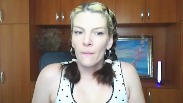 VanessaRey  online show from May 2026 02:55:01 PM