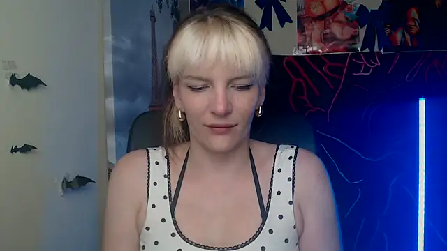 VanessaRey  online show from May 2026 04:23:02 PM