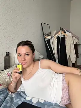 mollygirll online show from September 2025 09:25:02 AM