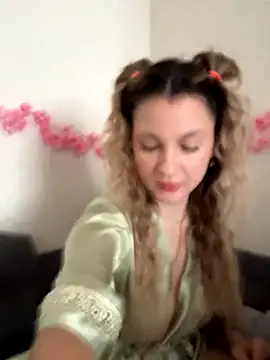 mollygirll online show from October 2025 09:32:02 AM