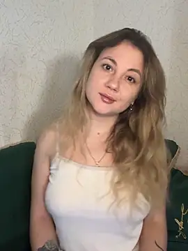 mollygirll online show from November 2025 11:13:02 AM