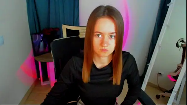 Snapshot of Catherine_e chatting on September 2025 06:22:02 PM Catherine e online show from September 2025 06:22:02 PM