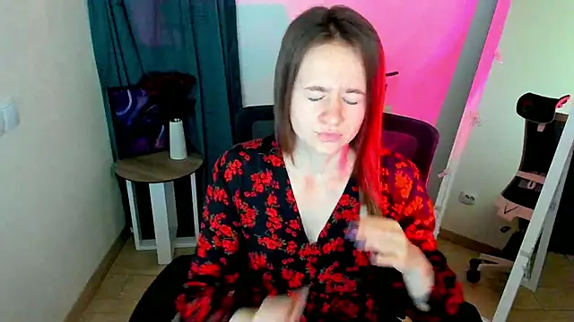 Snapshot of Catherine_e chatting on October 2025 07:33:02 PM Catherine e online show from October 2025 07:33:02 PM