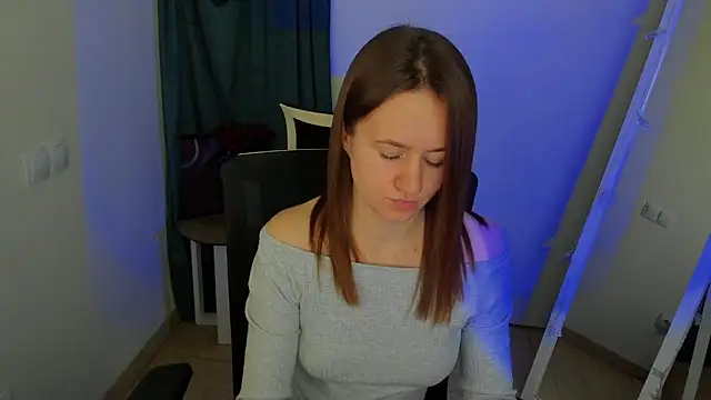 Snapshot of Catherine_e chatting on October 2025 06:52:02 PM Catherine e online show from October 2025 06:52:02 PM